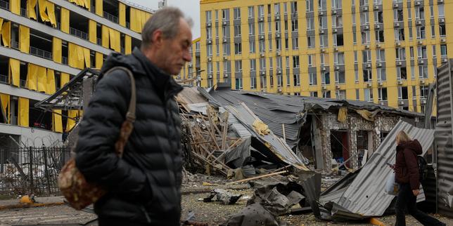 EN DIRECT, guerre en Ukraine : des centaines de milliers de foyers privés d’électricité dans les régions de Dnipro et de Kiev après des bombardements russes